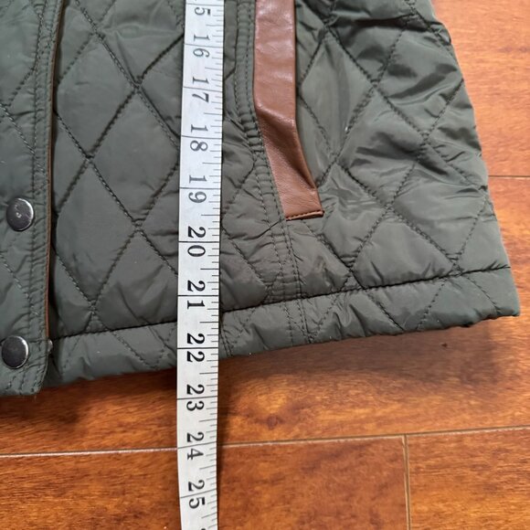 Altar'd State Puffer Puff Jacket Vest Hooded Army Green Size S - Picture 11 of 12